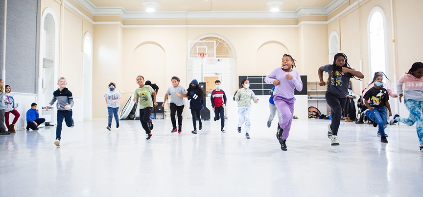 kids running
